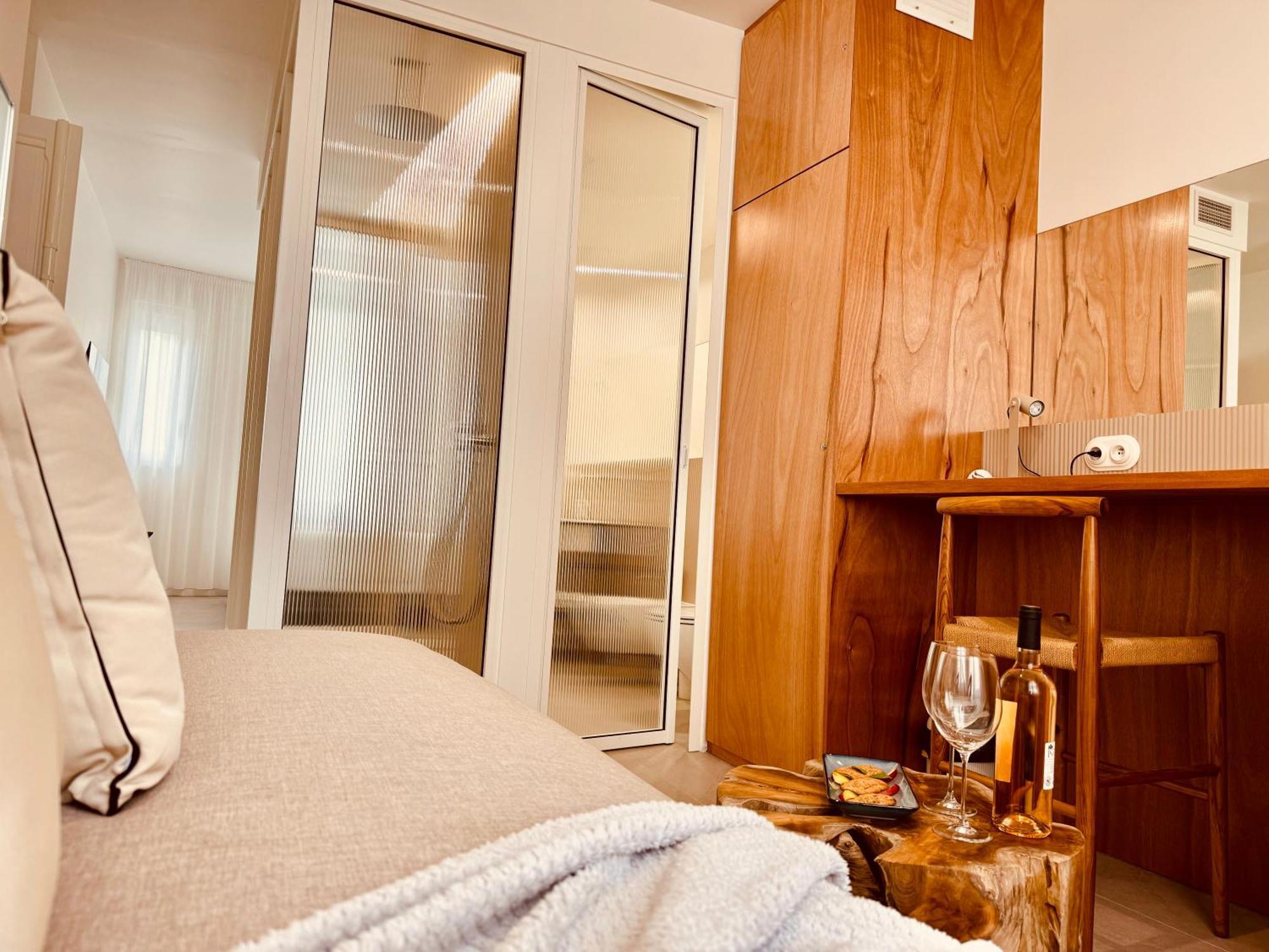Maison Lyo Suite Luxe Канны Экстерьер фото
