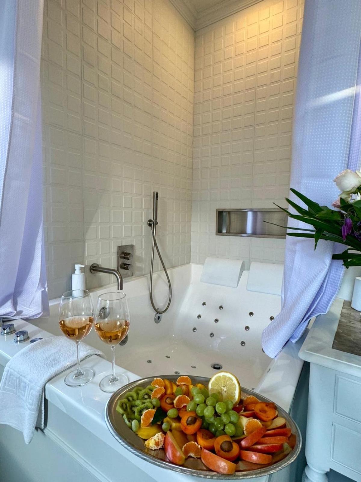 Maison Lyo Suite Luxe Канны Экстерьер фото